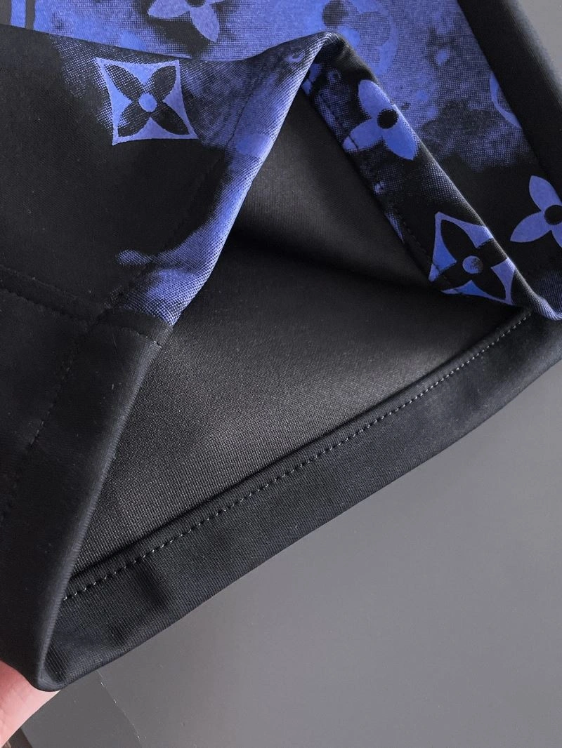 Supportive Louis Vuitton Short Pants 136392
