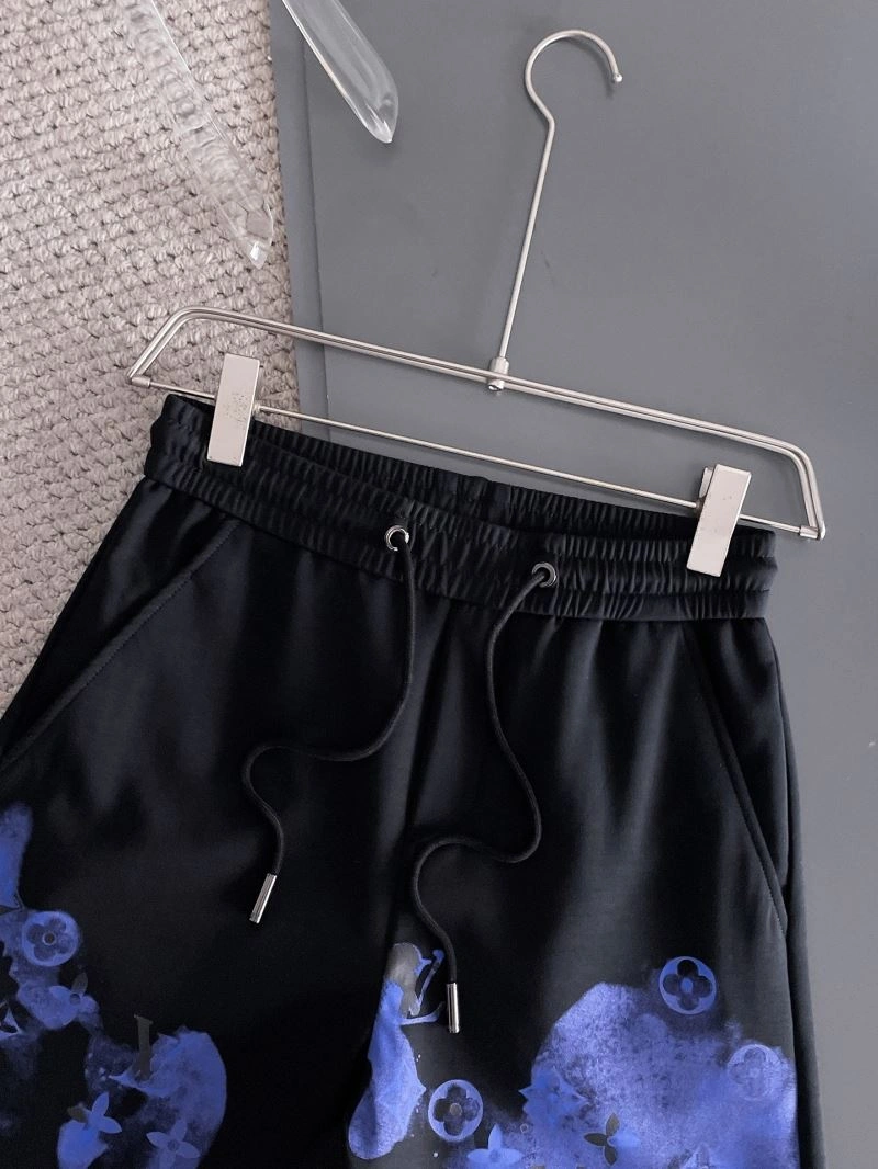 Supportive Louis Vuitton Short Pants 136392
