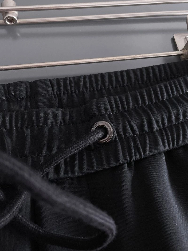 Supportive Louis Vuitton Short Pants 136392