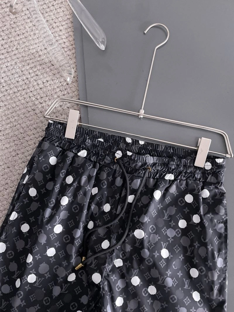 Thermal Louis Vuitton Short Pants 136390