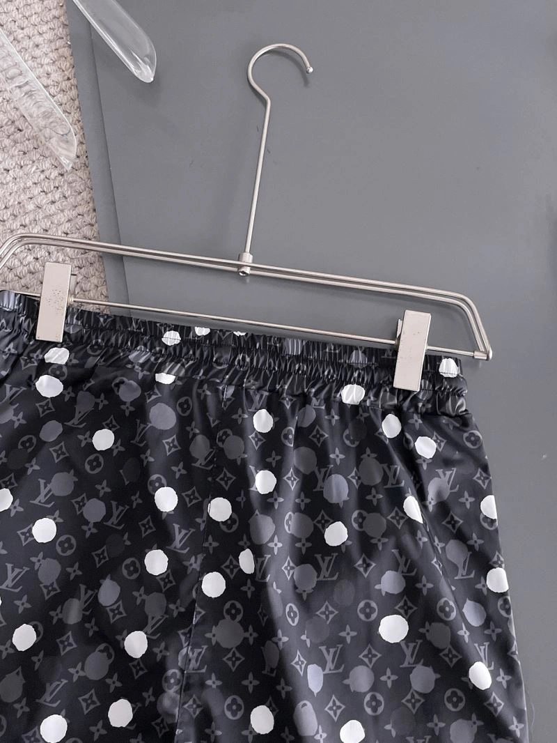 Thermal Louis Vuitton Short Pants 136390