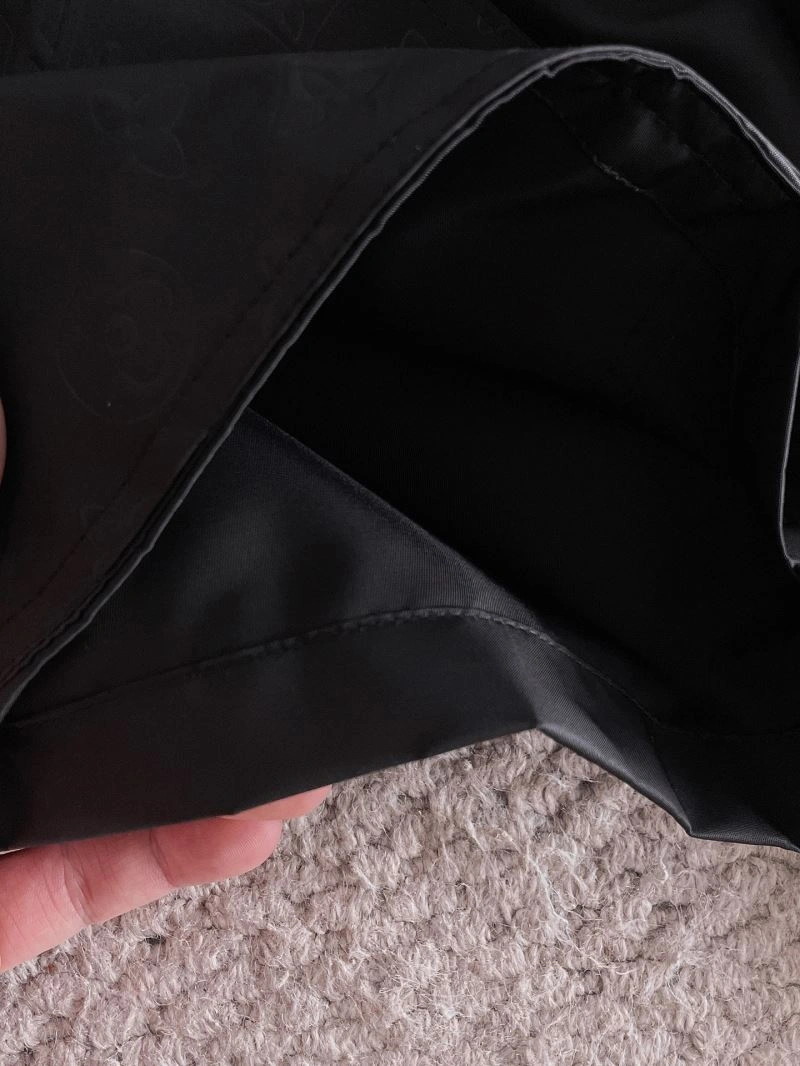 Effortless Louis Vuitton Short Pants 136387