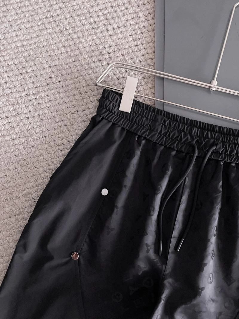 Louis Vuitton Short Pants WeatherProof 136396