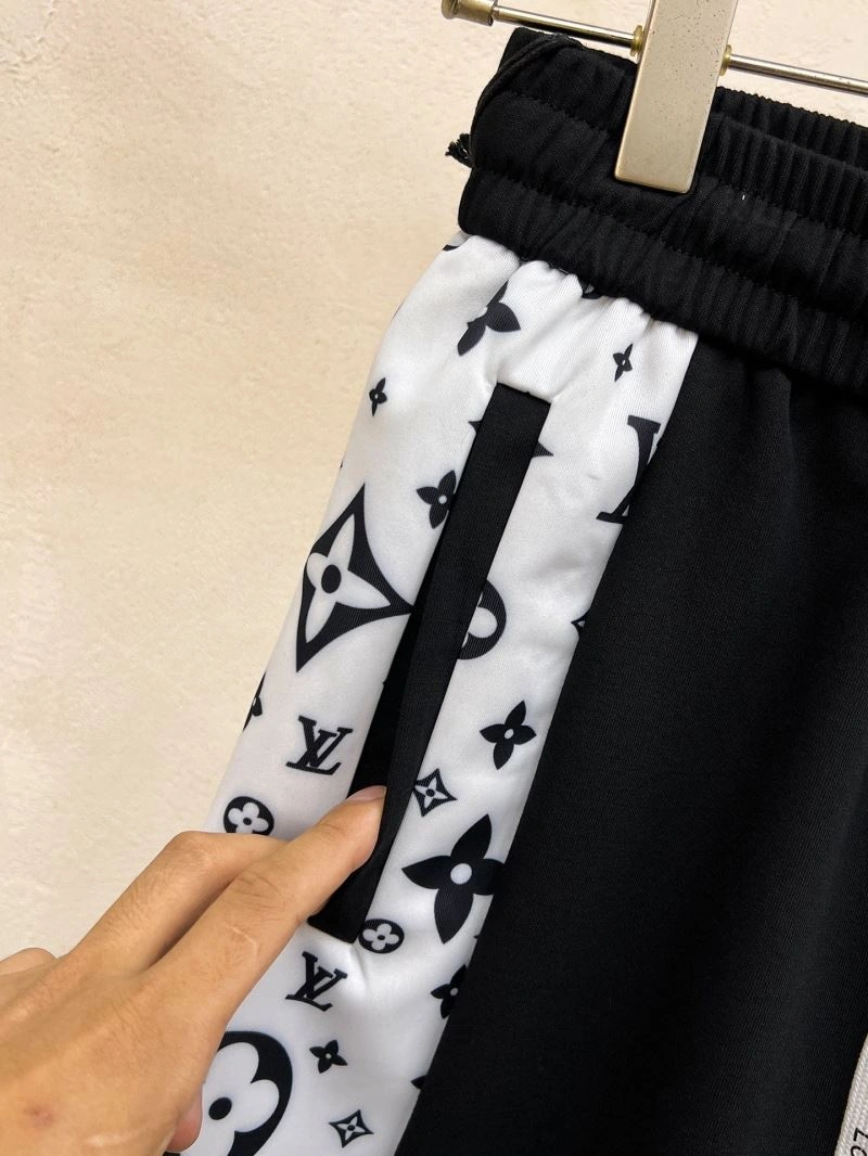Louis Vuitton Short Pants Contemporary 136376