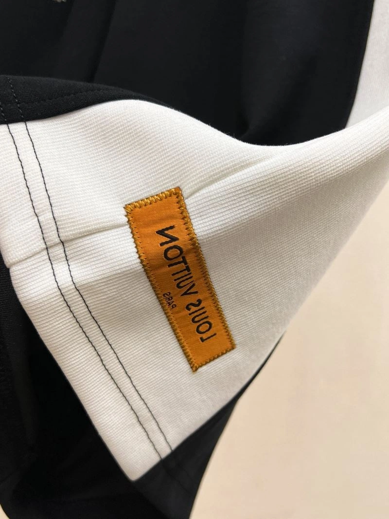 Louis Vuitton Short Pants ModernLook 136375