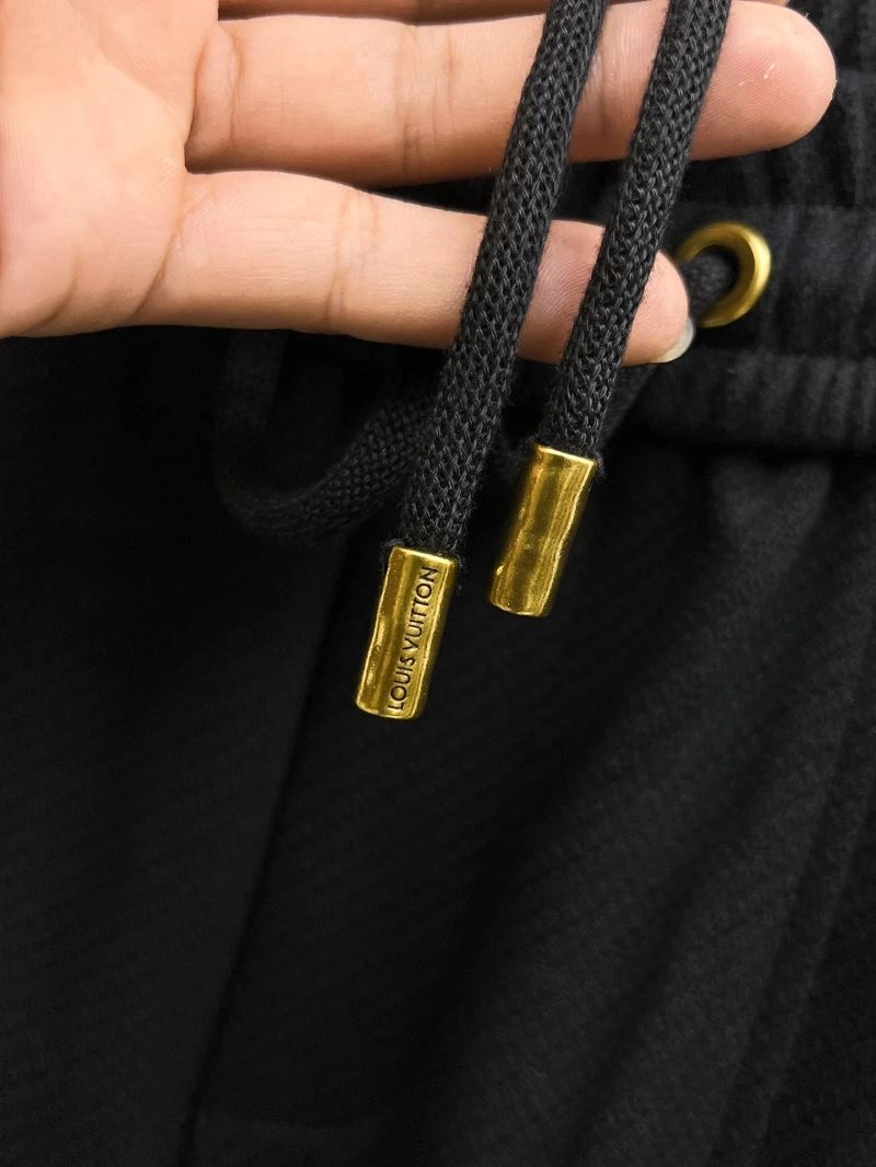 FlexibleFit Louis Vuitton Short Pants 136370