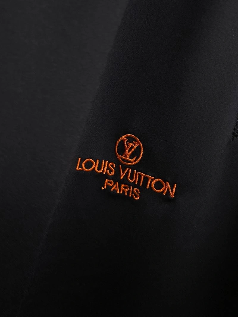Vibrant Louis Vuitton Short Pants 136365