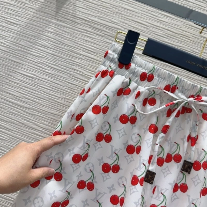 Elegant Louis Vuitton Short Pants 131048