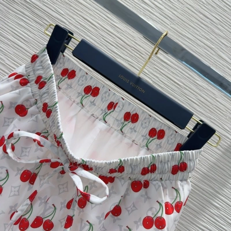 Elegant Louis Vuitton Short Pants 131048