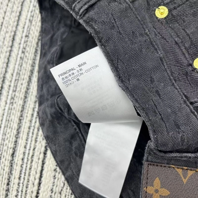 Louis Vuitton Short Pants WeatherProof 131044