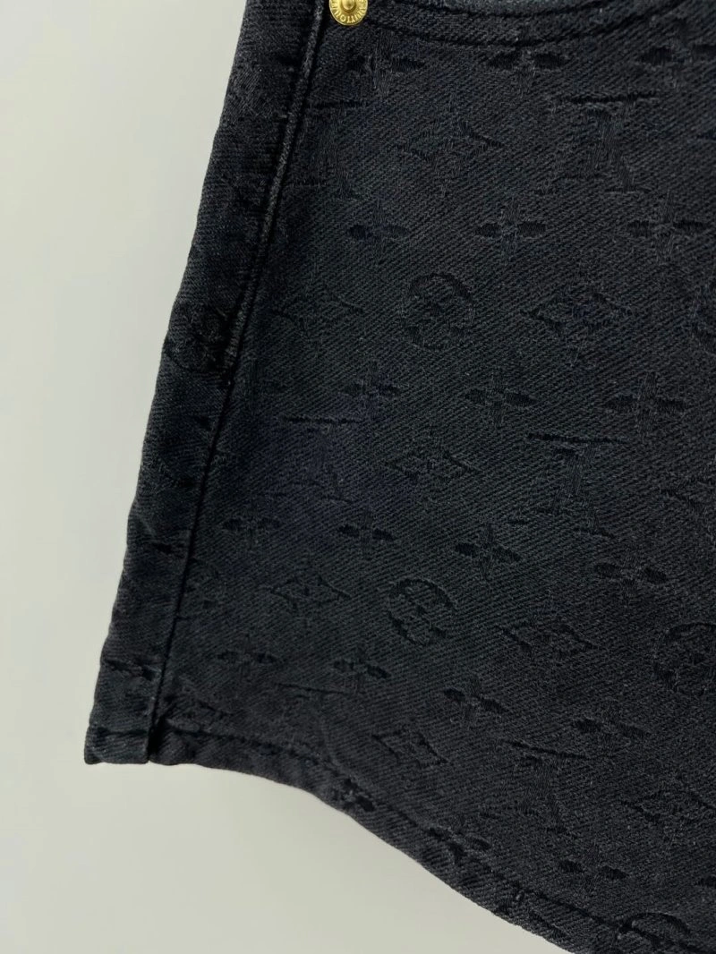 Louis Vuitton Short Pants Sporty 131038