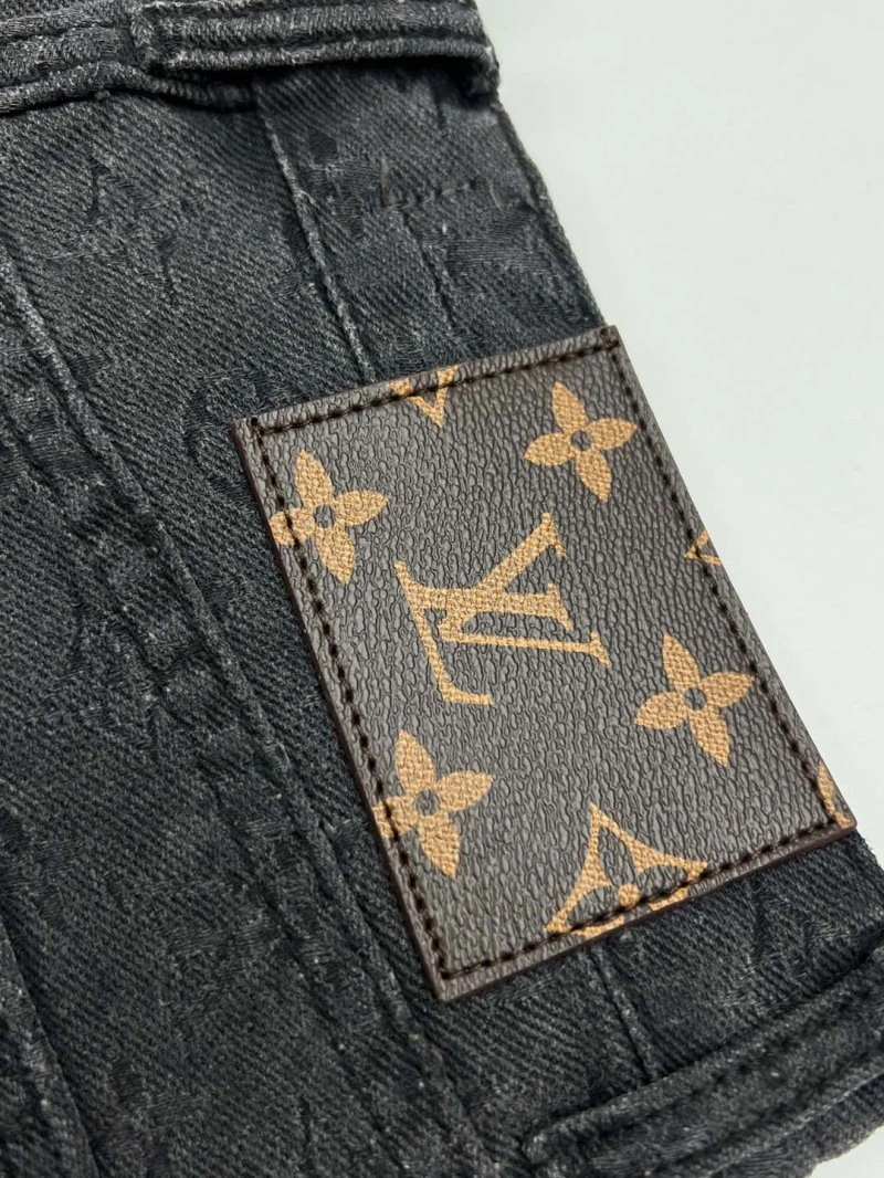 Louis Vuitton Short Pants Sporty 131038