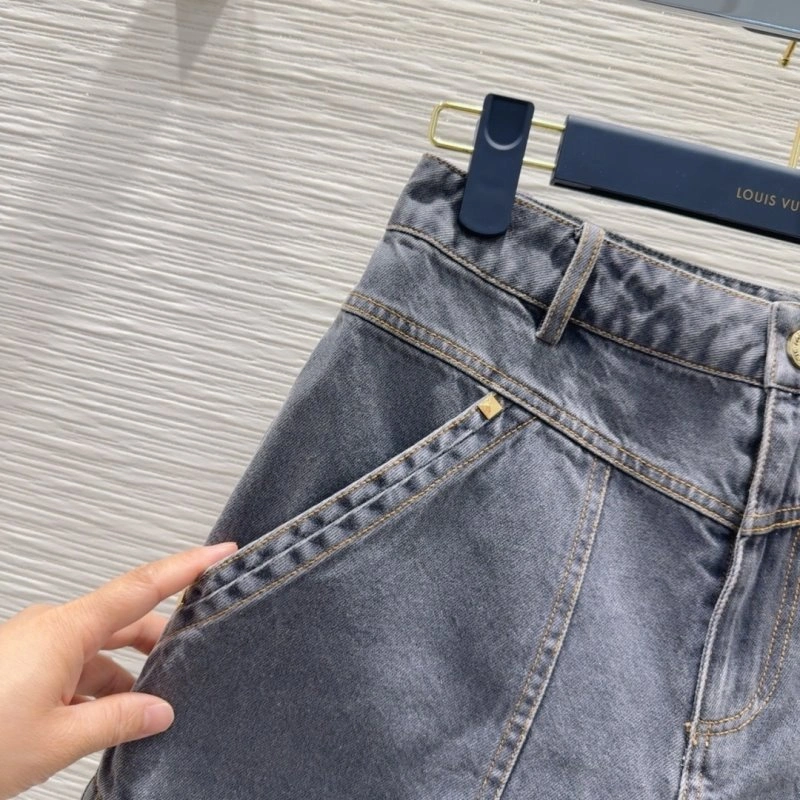 Elegant Louis Vuitton Short Pants 131053
