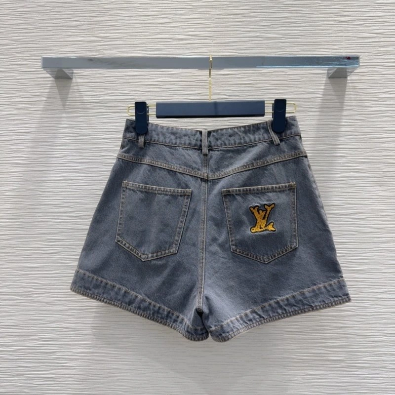 Elegant Louis Vuitton Short Pants 131053