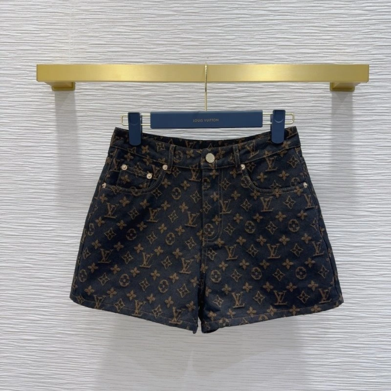 Louis Vuitton Short Pants Flexible 131040