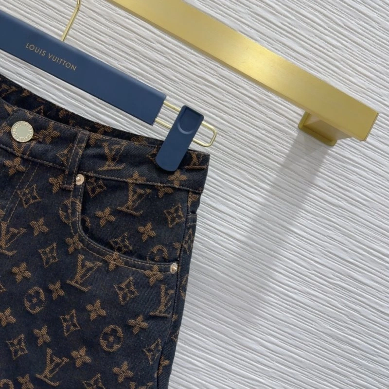 Louis Vuitton Short Pants Flexible 131040