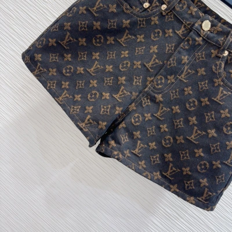 Louis Vuitton Short Pants Flexible 131040