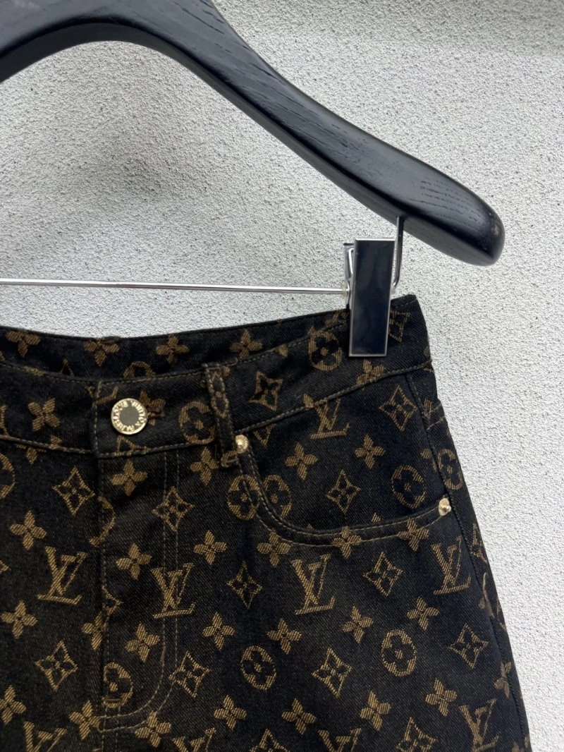 Louis Vuitton Short Pants Sophisticated 131024