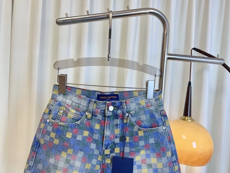 Elegant Louis Vuitton Short Pants 131033