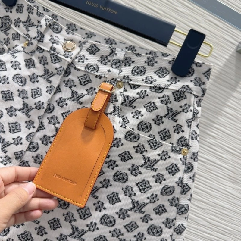 Trendy Louis Vuitton Short Pants 131708