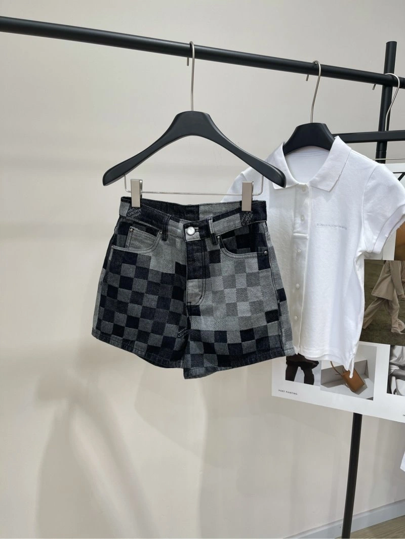 Louis Vuitton Short Pants AllSeason 130668