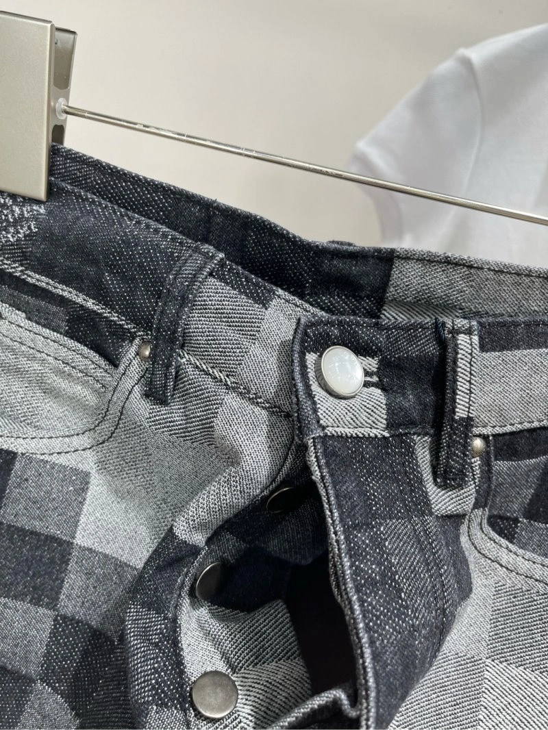 Louis Vuitton Short Pants AllSeason 130668
