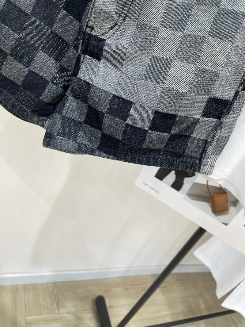 Louis Vuitton Short Pants AllSeason 130668