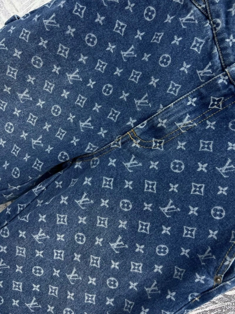 Louis Vuitton Short Pants Sleek 130648
