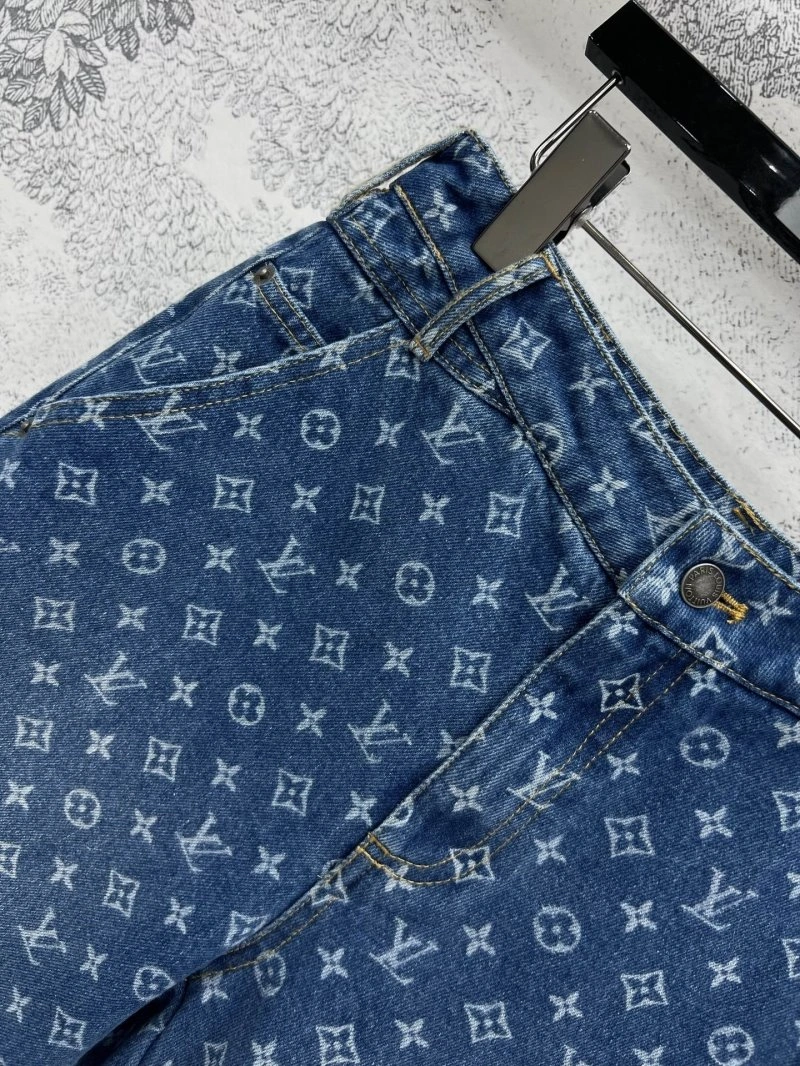 Louis Vuitton Short Pants Sleek 130648