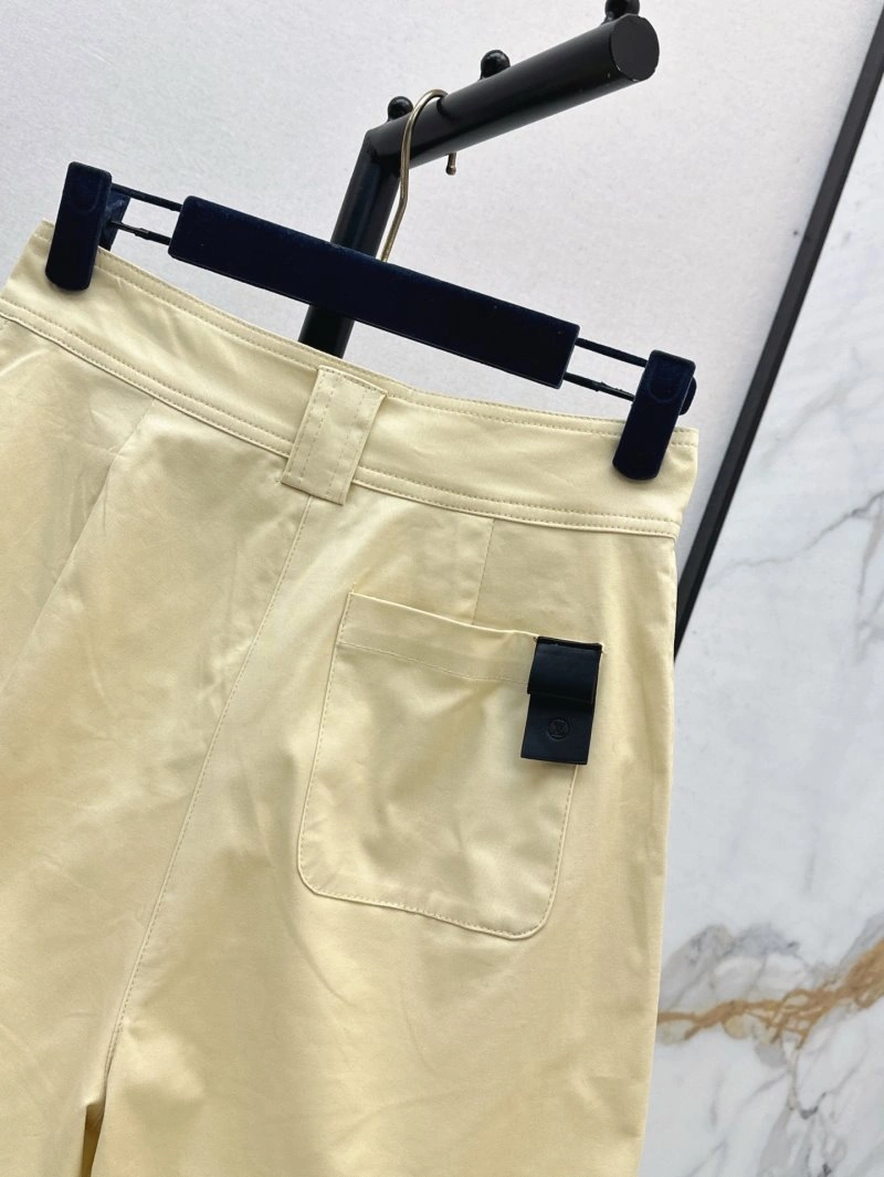 Resilient Louis Vuitton Short Pants 130649