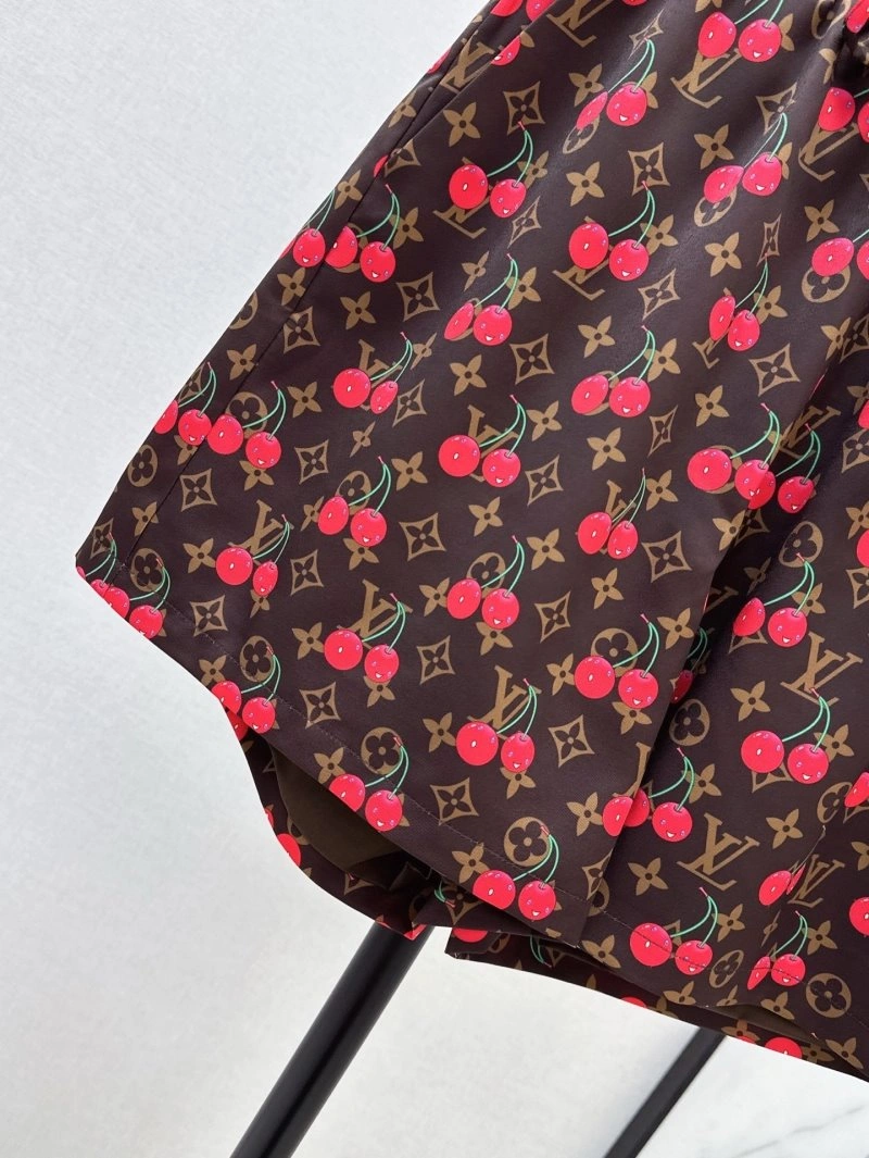 Refined Louis Vuitton Short Pants 130654