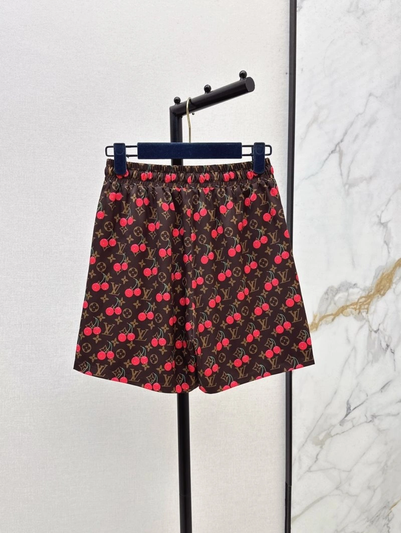 Refined Louis Vuitton Short Pants 130654