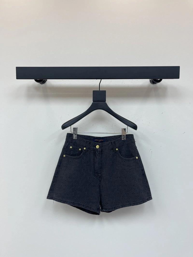 Louis Vuitton Short Pants Stretchable 130640