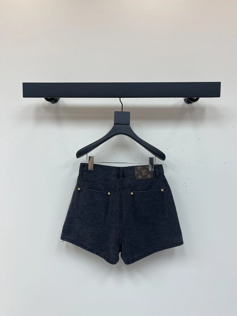 Louis Vuitton Short Pants Stretchable 130640