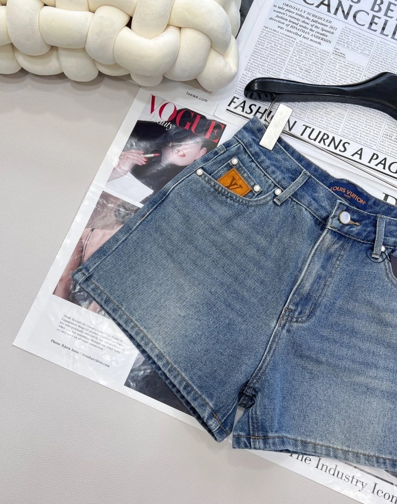 Louis Vuitton Short Pants MoistureWicking 130652