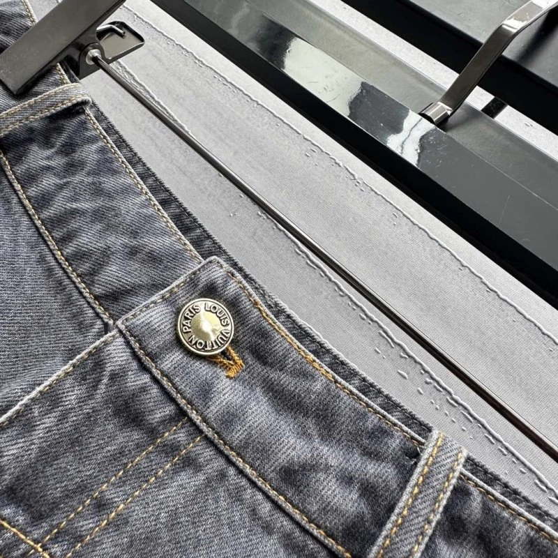 Louis Vuitton Short Pants SmartChoice 130634