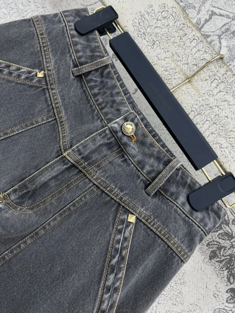 WeatherProof Louis Vuitton Short Pants 130641