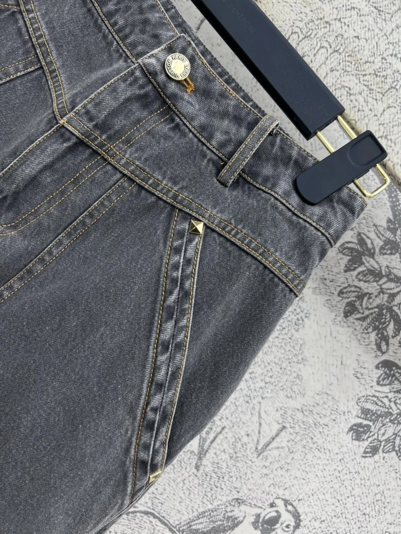 WeatherProof Louis Vuitton Short Pants 130641
