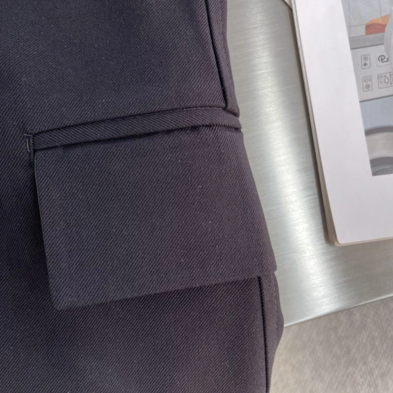 Unisex Louis Vuitton Short Pants 135786