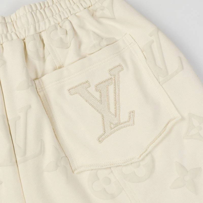 UrbanChic Louis Vuitton Short Pants 135768