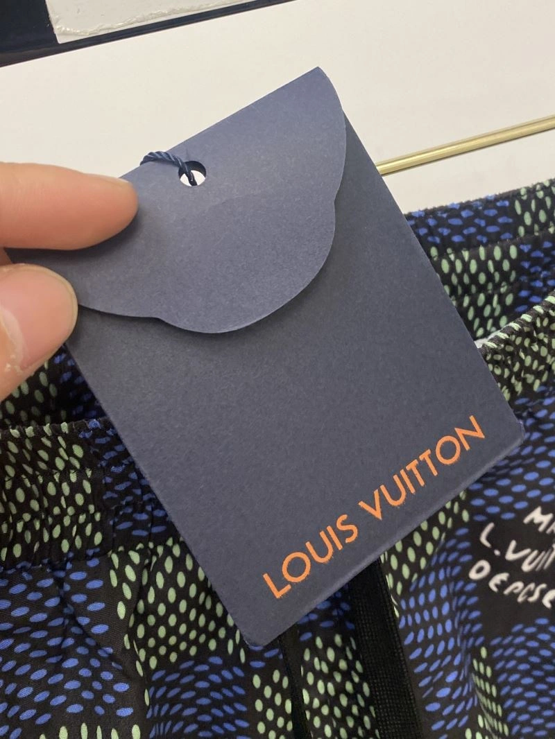 Sleek Louis Vuitton Short Pants 135760