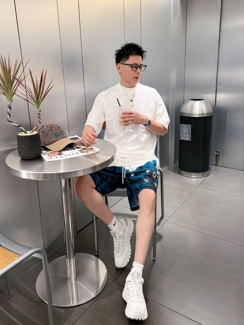Breathable Louis Vuitton Short Pants 135759