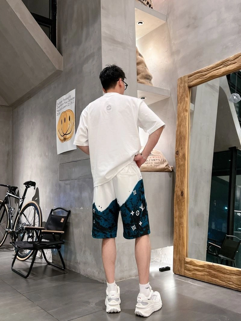 Breathable Louis Vuitton Short Pants 135759