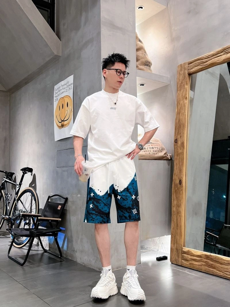 Breathable Louis Vuitton Short Pants 135759