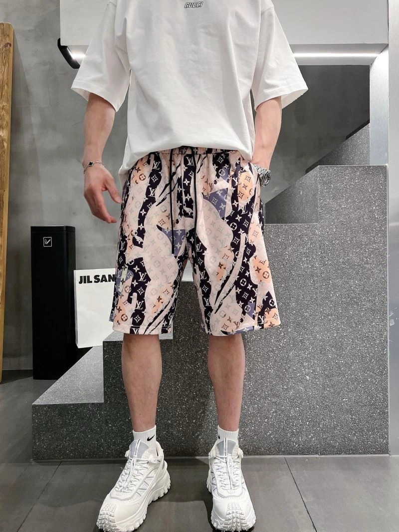 Lightweight Louis Vuitton Short Pants 135754