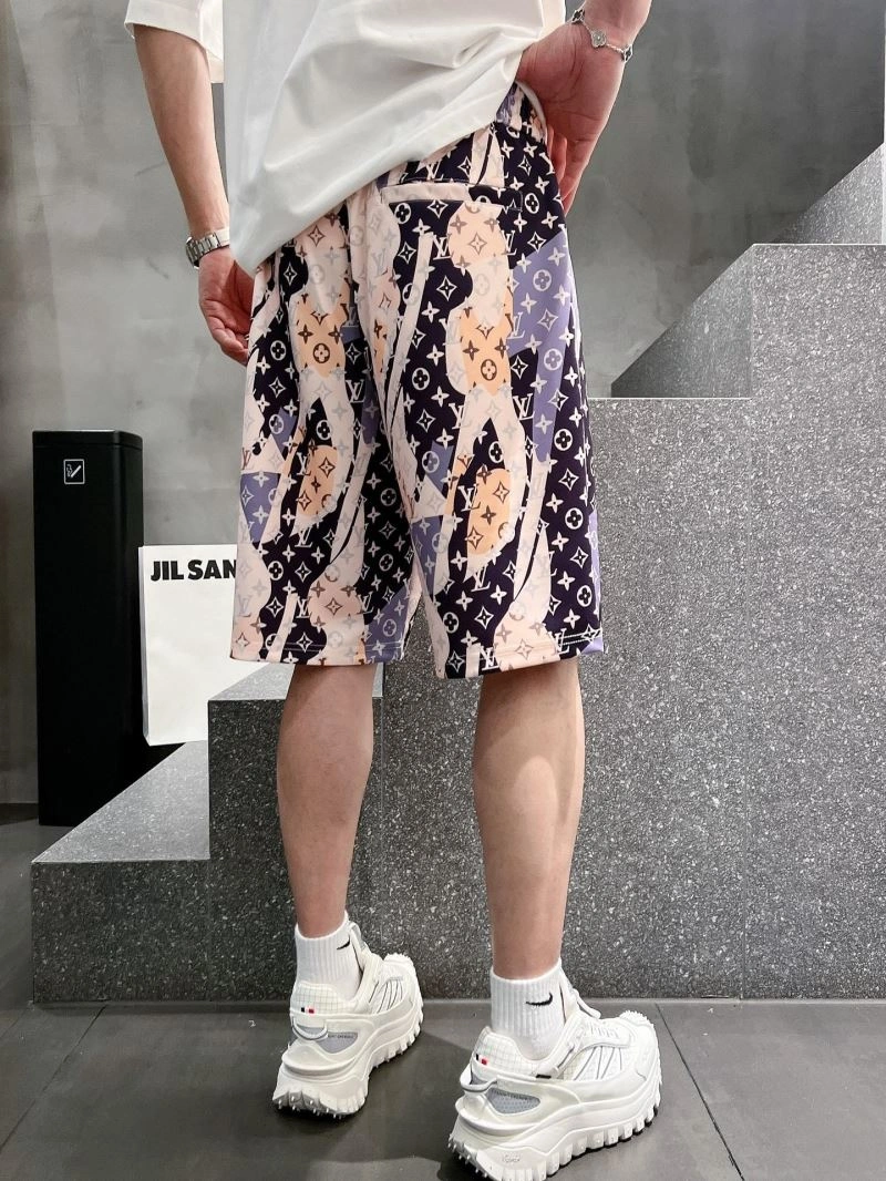 Lightweight Louis Vuitton Short Pants 135754