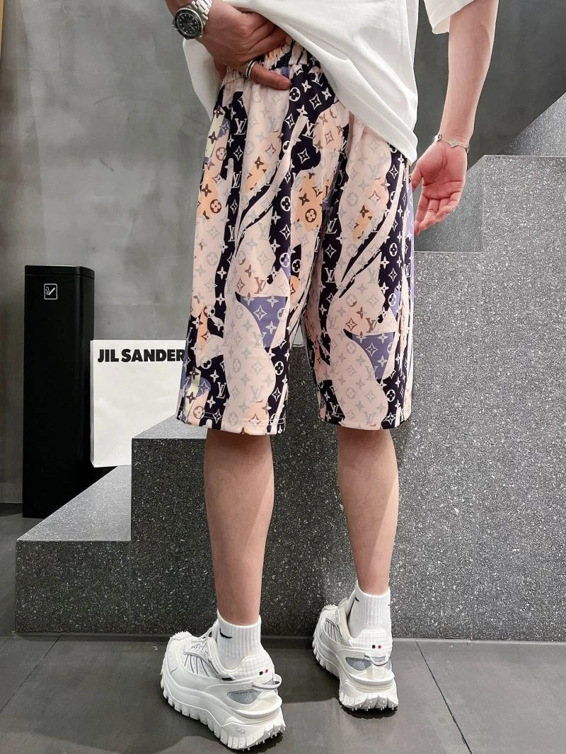 Lightweight Louis Vuitton Short Pants 135754