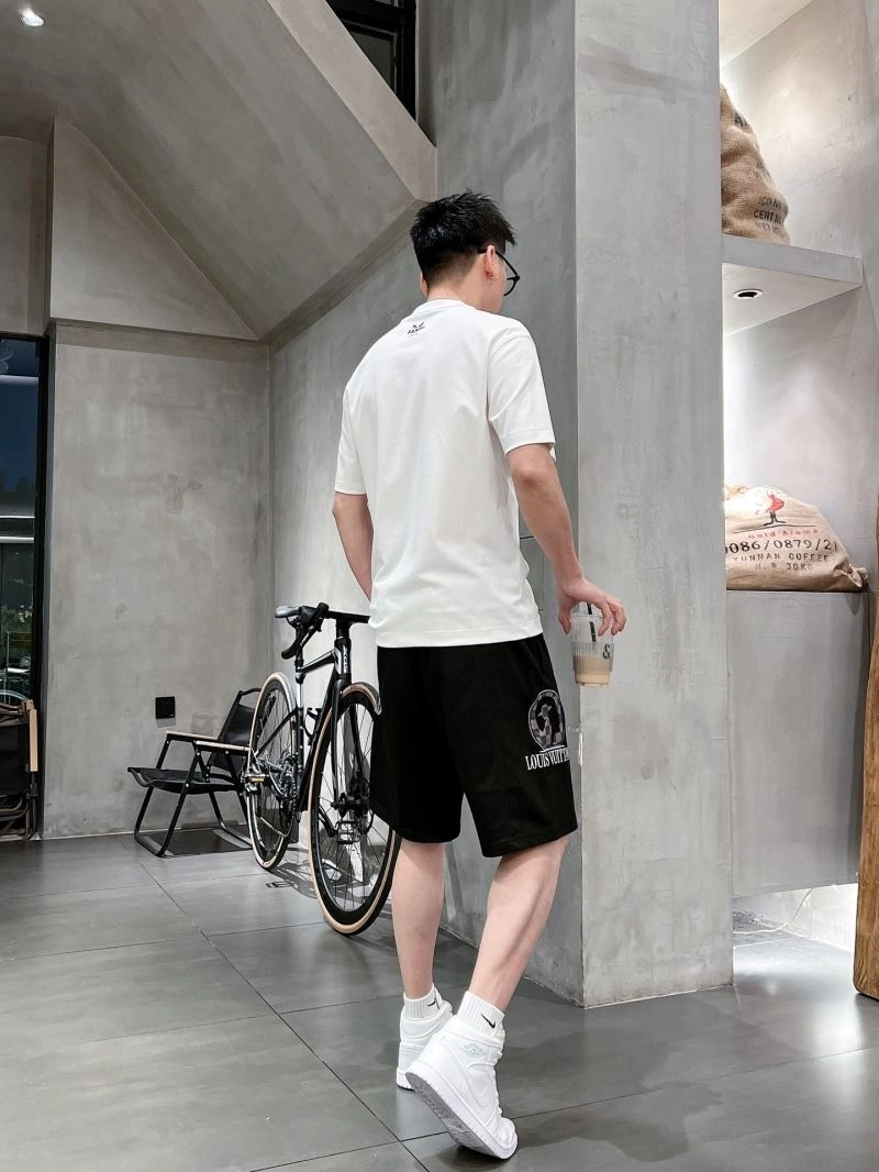 Louis Vuitton Short Pants MoistureWicking 135757