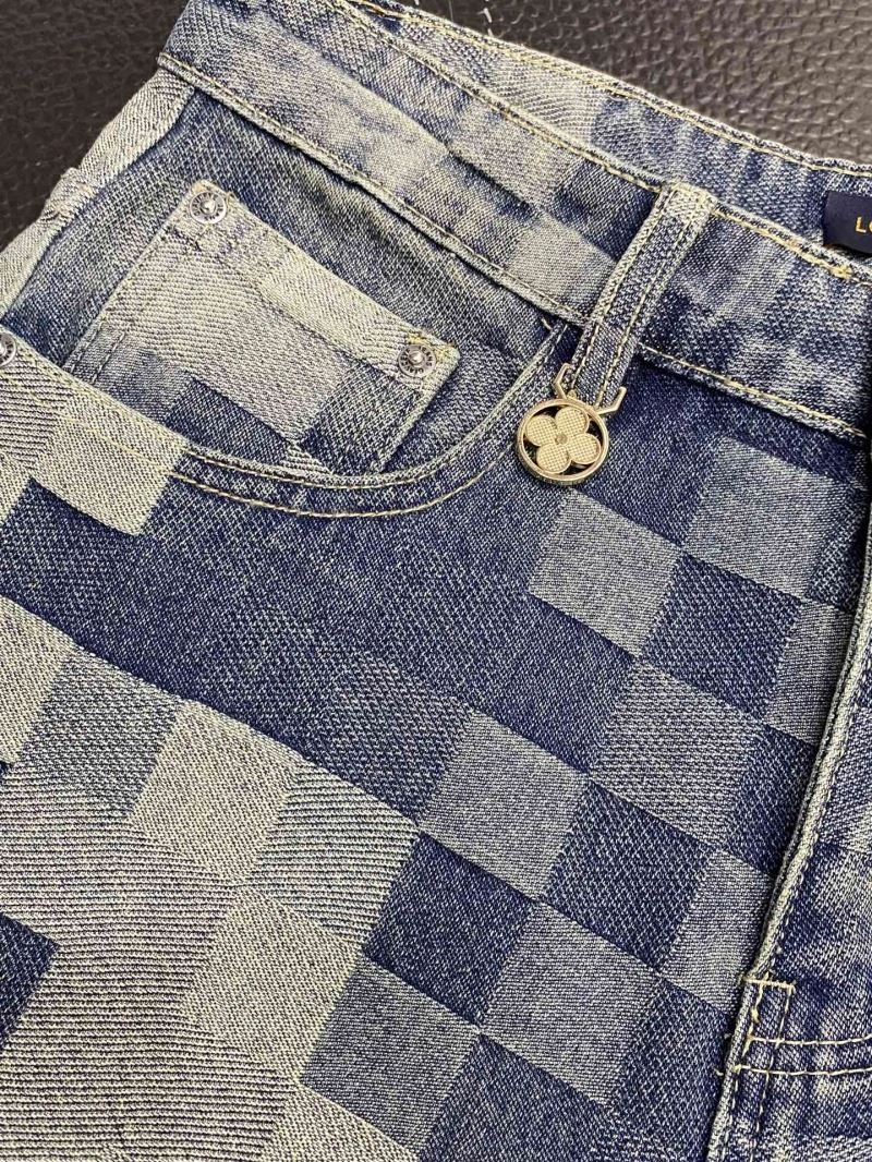 Louis Vuitton Short Pants Breathable 134835