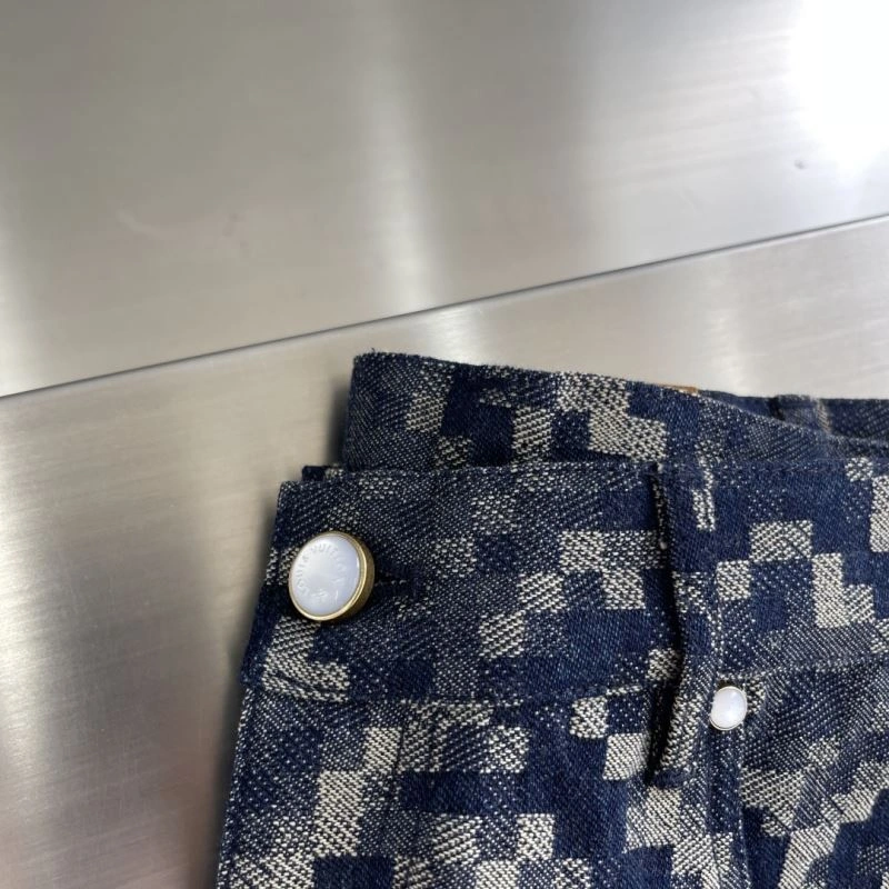 Louis Vuitton Short Pants Durable 134827